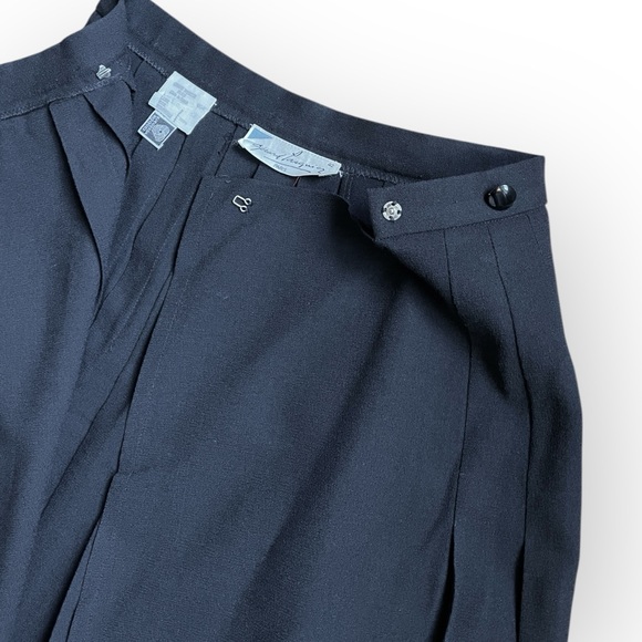 Vintage 100% Pure Wool Black Rap-around Pleated Skirt - Paris - Picture 13 of 13